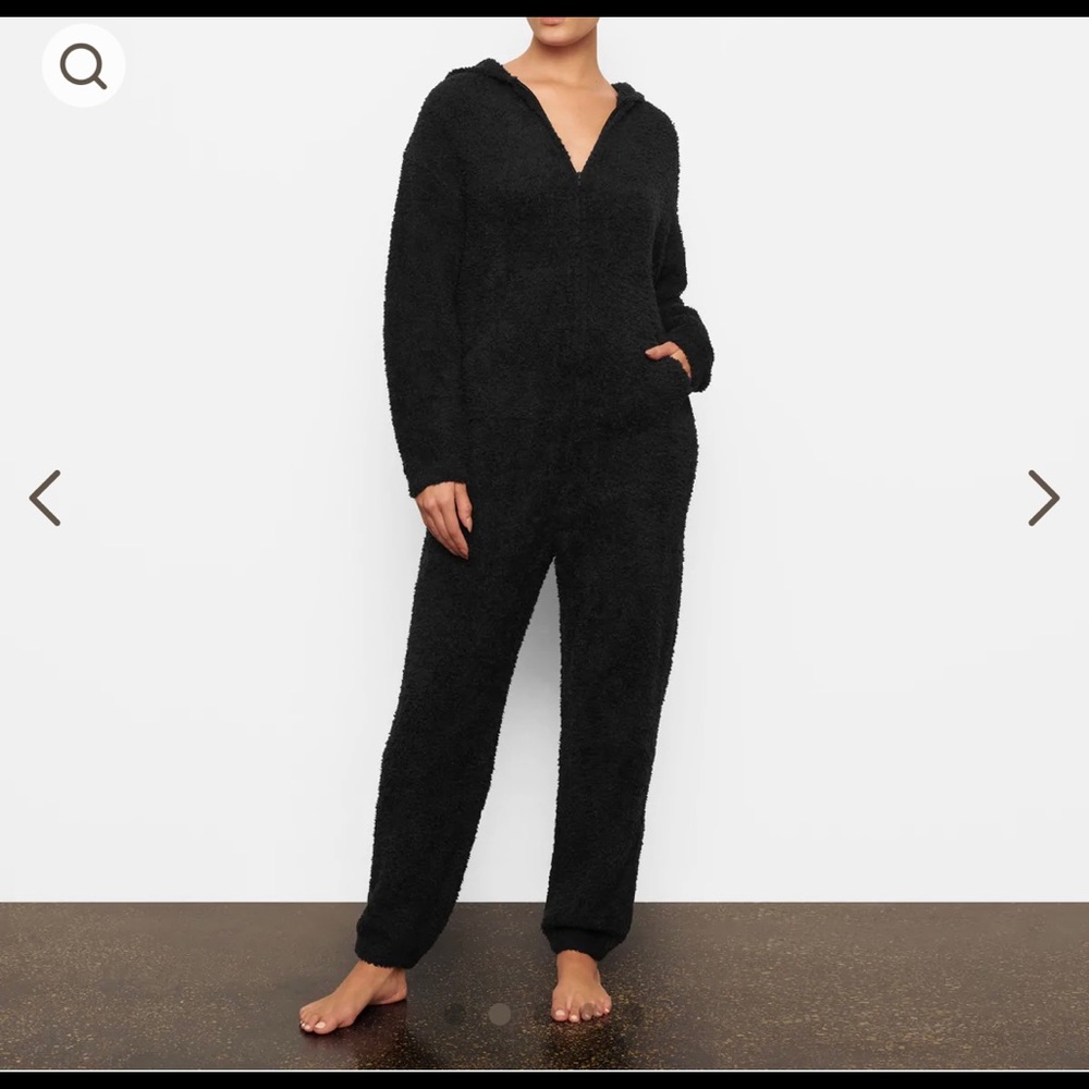 NWT SKIMS COZY KNIT UNISEX ONESIE